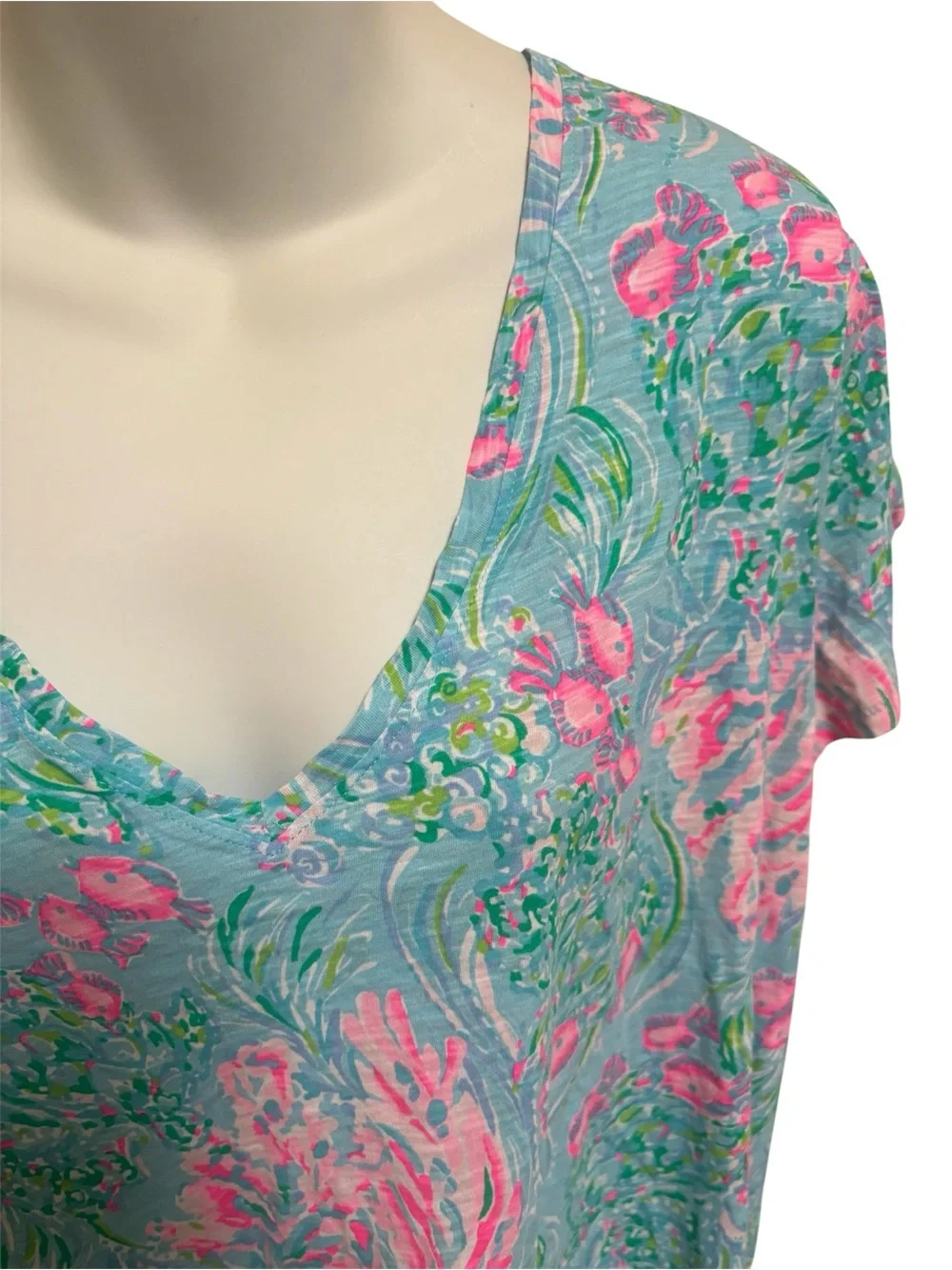 Lilly Pulitzer Etta V Neck T Shirt - Picture 2 of 4